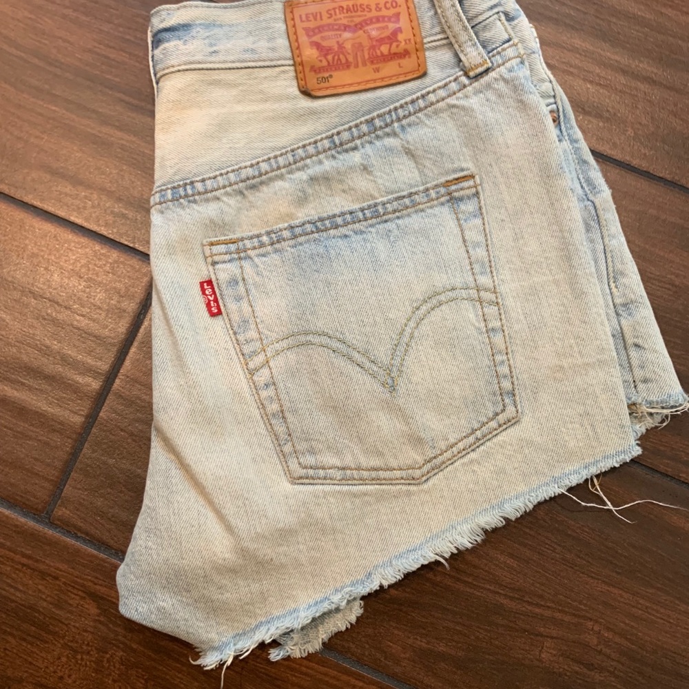 Vintage Levis 501 High Rise Cut off shorts low rise - Picture 3 of 6